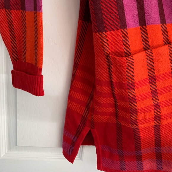 Isaac Mizrahi Choice Pattern Jacquard Cardigan Red Plaid Large New - Picture 5 of 7